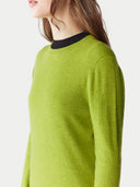 Essential Cashmere Crewneck Sweater Spinach Green - Gobi Cashmere #color_lime-green