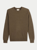 Men's Ribbed Cashmere Sweater Cub detail view on white background #color_earth-brown