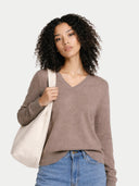 Timeless Organic Cashmere V-Neck Sweater Taupe worn by model, detail view, on white background #color_taupe