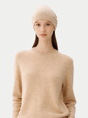 Cashmere ‚Ç¨ 99 Hat & Sweater Set Beige worn by model, detail view on white background #color_beige